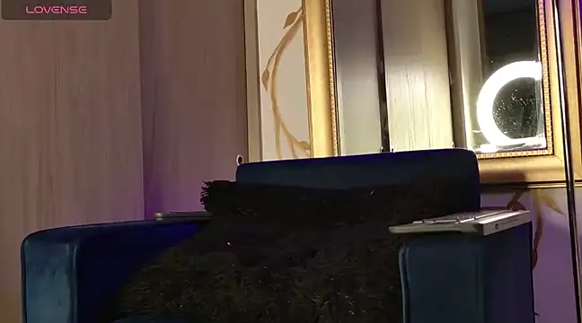 enzo herrera01 online show from 13, 2, 2025