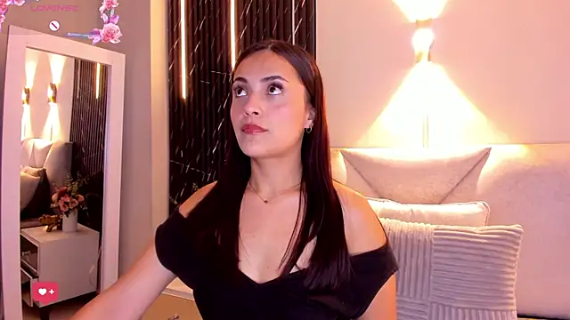 Snapshot of katrina_kaif_x chatting on 10, 2, 2026 katrina kaif x online show from 10, 2, 2026