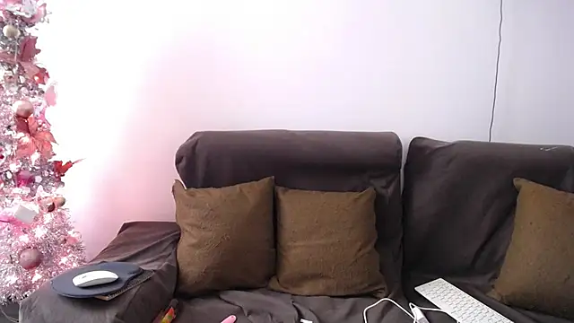 sara winehouse1 online show from 31, 12, 2024