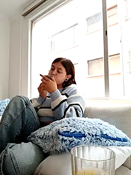 sara winehouse1 online show from 19, 10, 2025