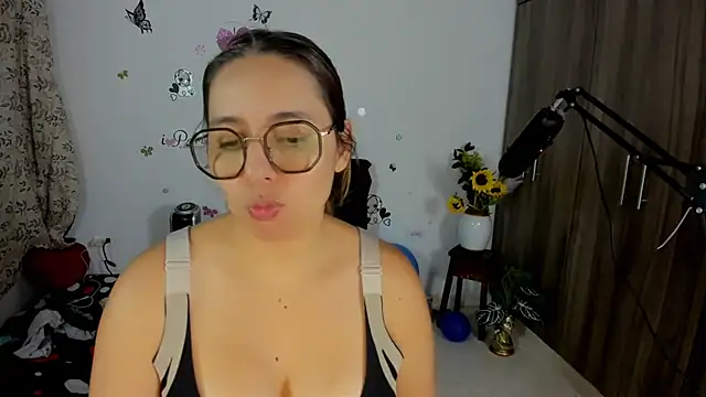isa loves cum online show from 13, 5, 2026