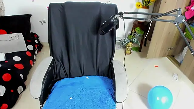 isa loves cum online show from 15, 5, 2026
