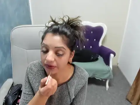 CrazyCorina online show from 2, 12, 2025