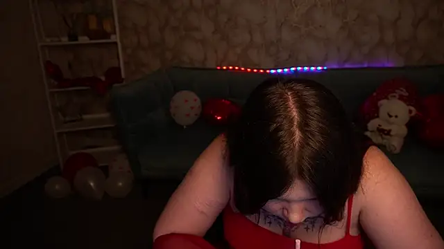 Snapshot of RosieMoons chatting on 15, 2, 2026 RosieMoons online show from 15, 2, 2026