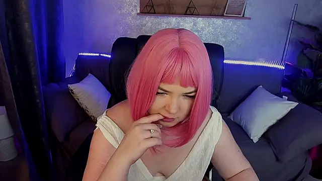 RosieMoons online show from 4, 3, 2025