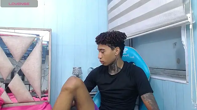 sexy blacks  online show from 24, 9, 2025