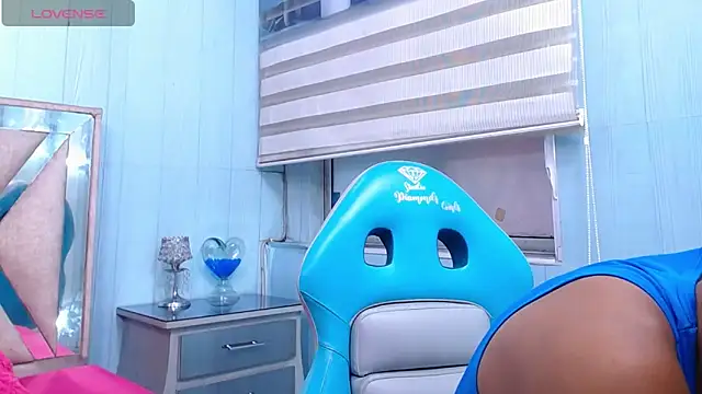 sexy blacks  online show from 10, 9, 2025