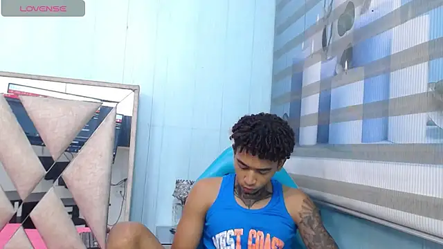 sexy blacks  online show from 27, 9, 2025