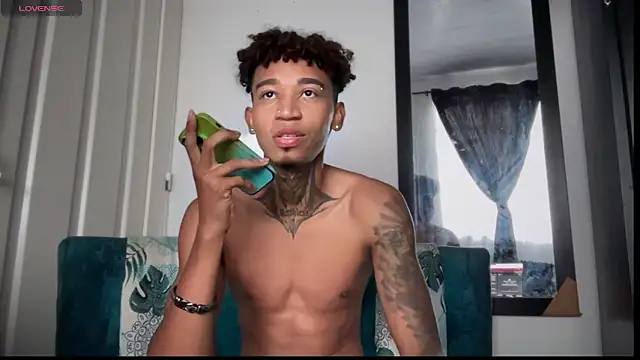 sexy blacks  online show from 22, 11, 2025