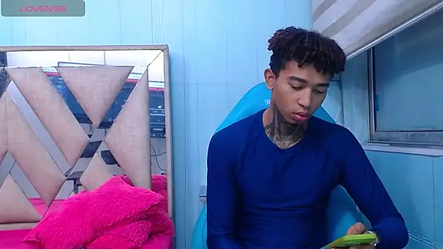 sexy blacks  online show from 19, 9, 2025