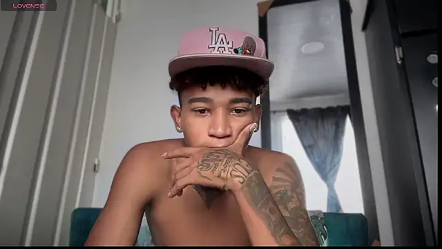 sexy blacks  online show from 20, 11, 2025