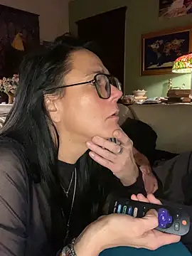 sexyasscougar online show from 11, 4, 2026