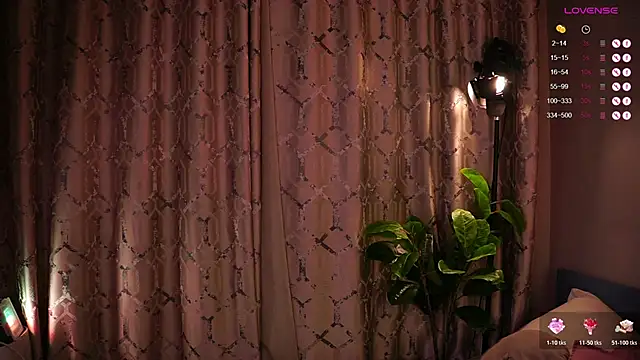 askaudrey  online show from 13, 11, 2025