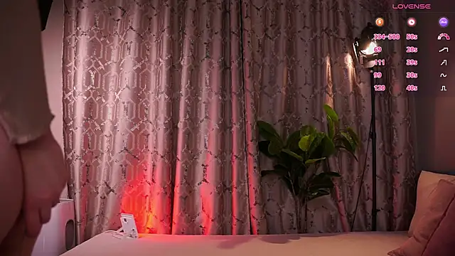 askaudrey  online show from 16, 10, 2025