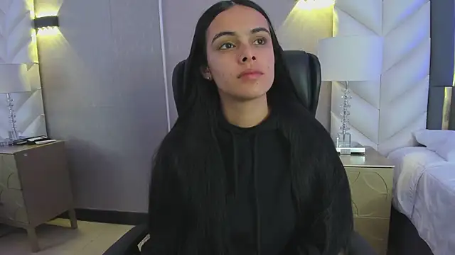 ChloeHarper  online show from 11, 1, 2026