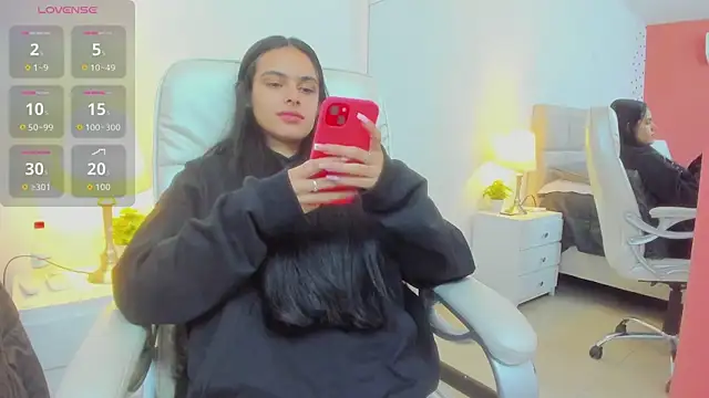 ChloeHarper  online show from 26, 11, 2025