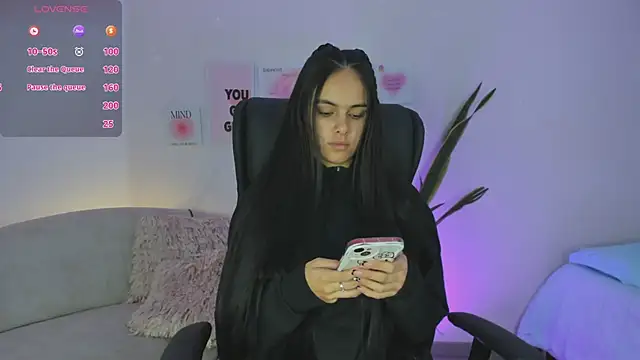 ChloeHarper  online show from 25, 2, 2025