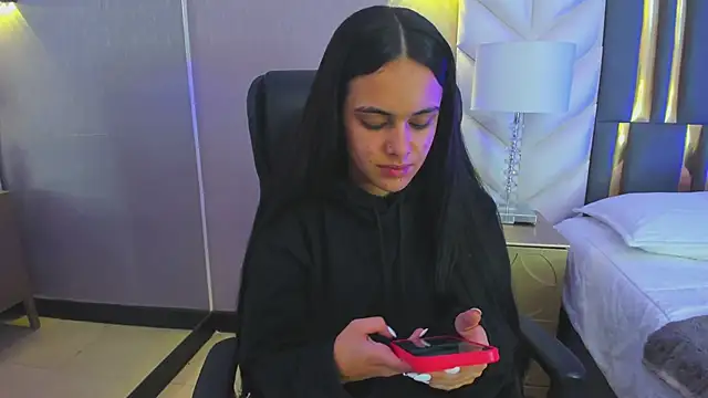 ChloeHarper  online show from 7, 2, 2026