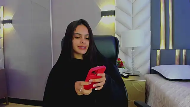 ChloeHarper  online show from 4, 5, 2026