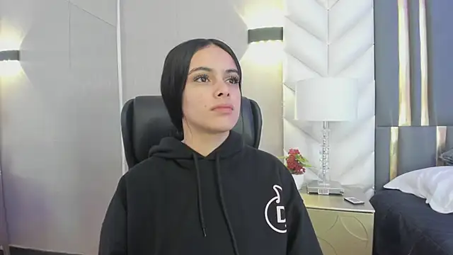 ChloeHarper  online show from 25, 3, 2026