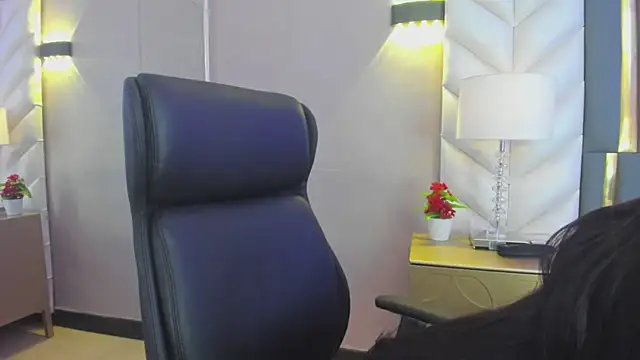 ChloeHarper  online show from 13, 3, 2026