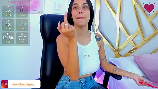 ChloeHarper  online show from 18, 9, 2025