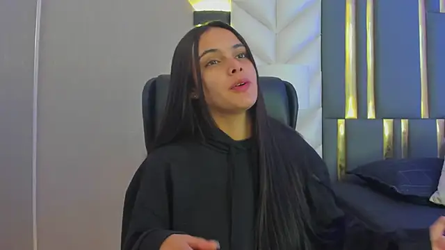 ChloeHarper  online show from 16, 5, 2026