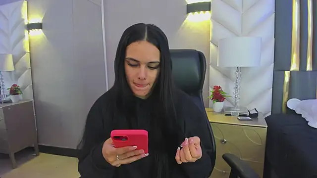 ChloeHarper  online show from 28, 3, 2026