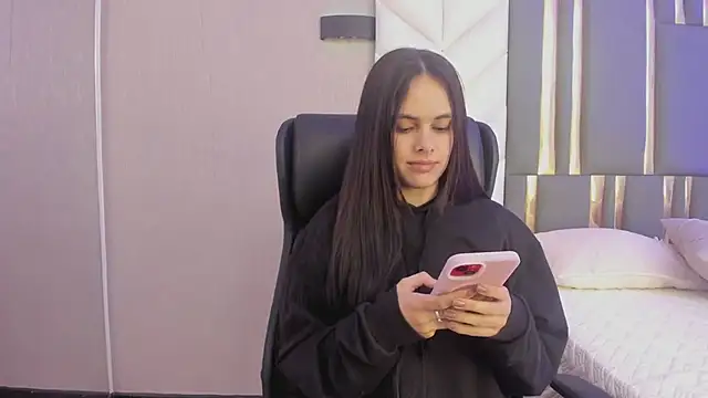 Snapshot of ChloeHarper_ chatting on 27, 6, 2026 ChloeHarper online show from 27, 6, 2026