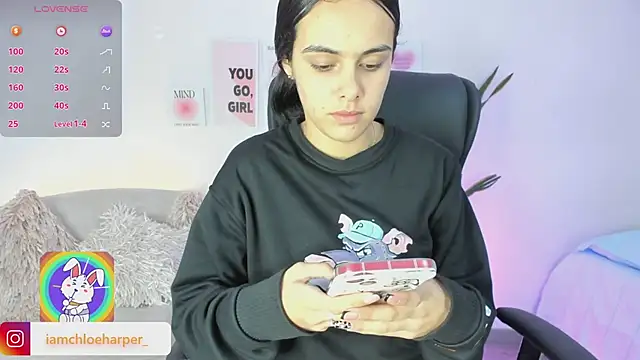 ChloeHarper  online show from 4, 3, 2025