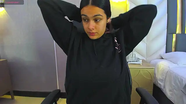 ChloeHarper  online show from 14, 1, 2026