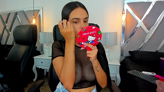 ChloeHarper  online show from 24, 9, 2025