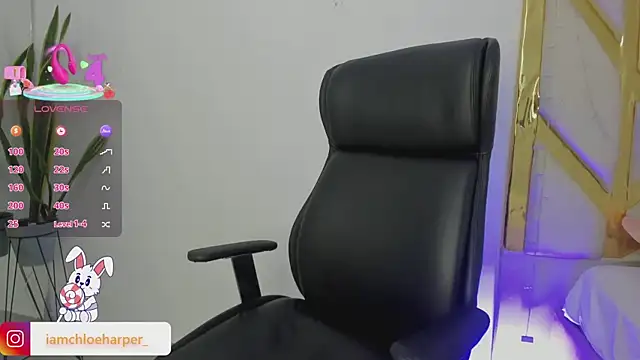 ChloeHarper  online show from 11, 3, 2025