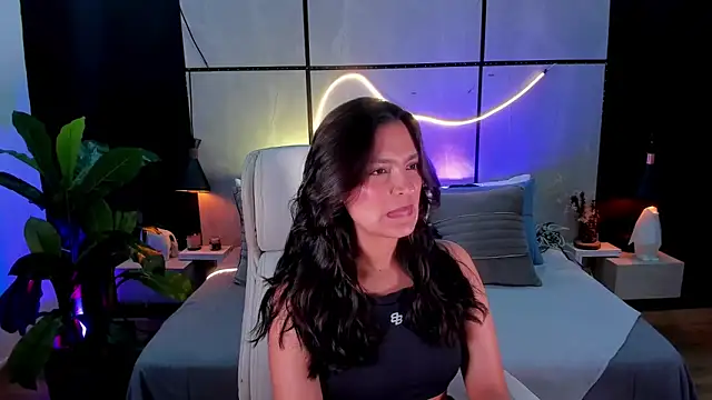 Gia Mazzon online show from 24, 9, 2025