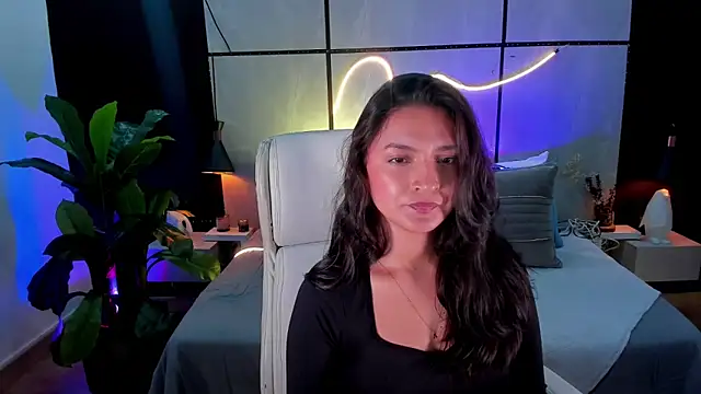 Gia Mazzon online show from 15, 9, 2025