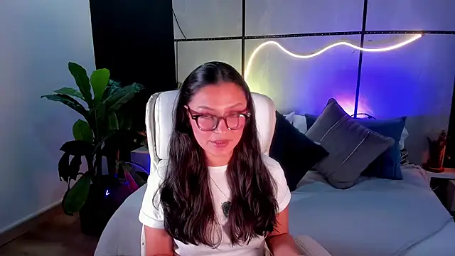 Gia Mazzon online show from 24, 11, 2025