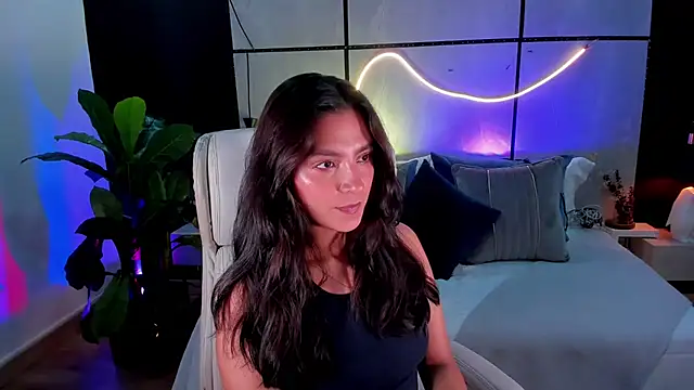 Gia Mazzon online show from 3, 10, 2025