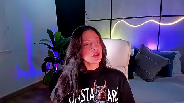 Gia Mazzon online show from 14, 11, 2025