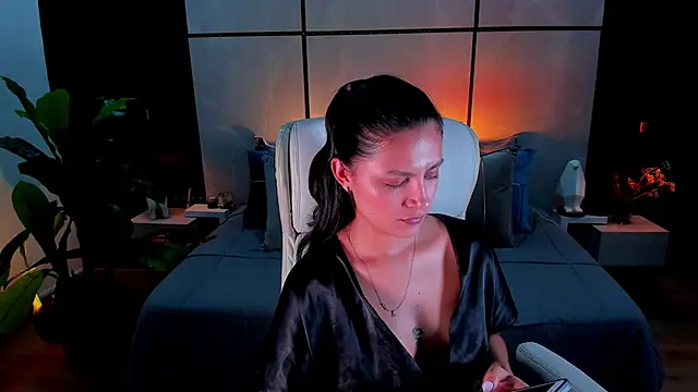 Gia Mazzon online show from 18, 3, 2025