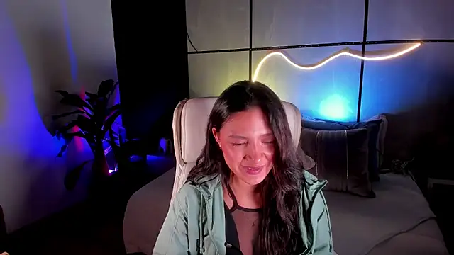 Gia Mazzon online show from 9, 2, 2026