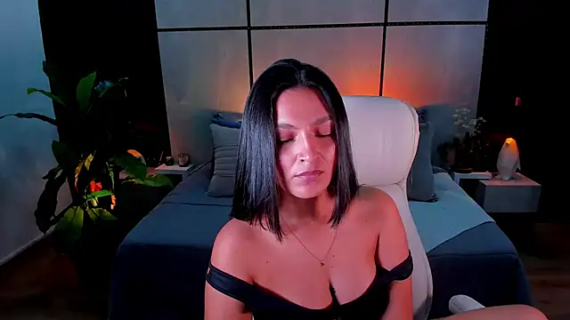 Gia Mazzon online show from 10, 3, 2025