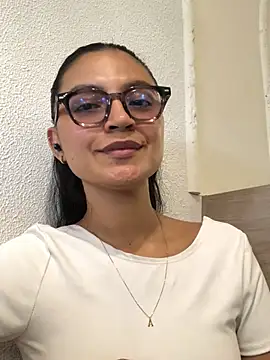 Gia Mazzon online show from 6, 7, 2026