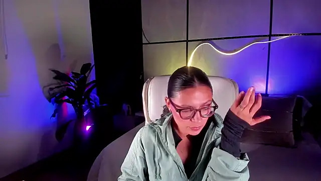 Gia Mazzon online show from 5, 2, 2026