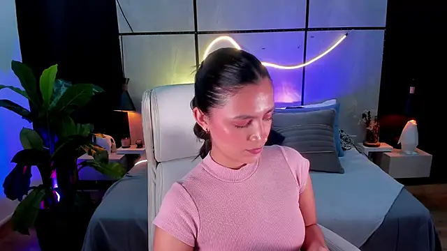 Gia Mazzon online show from 25, 9, 2025