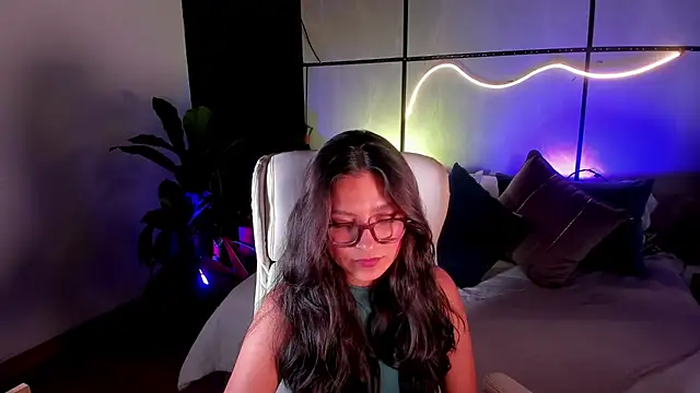 Gia Mazzon online show from 21, 11, 2025