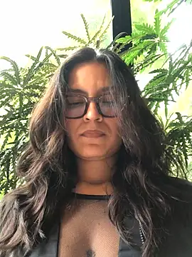 Gia Mazzon online show from 15, 4, 2026