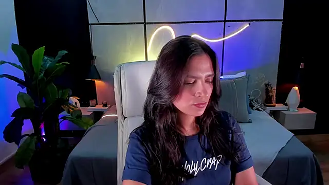 Gia Mazzon online show from 17, 9, 2025