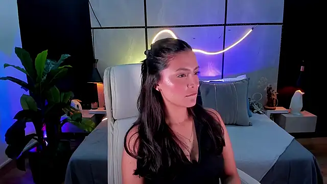 Gia Mazzon online show from 18, 9, 2025