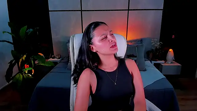 Gia Mazzon online show from 8, 3, 2025