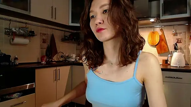 Kelly Yon online show from 7, 1, 2025